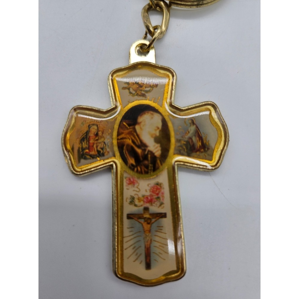 Saint Padre Pio Religious Cross Keychain Gold Tone Catholic‎ Iconography Pendant